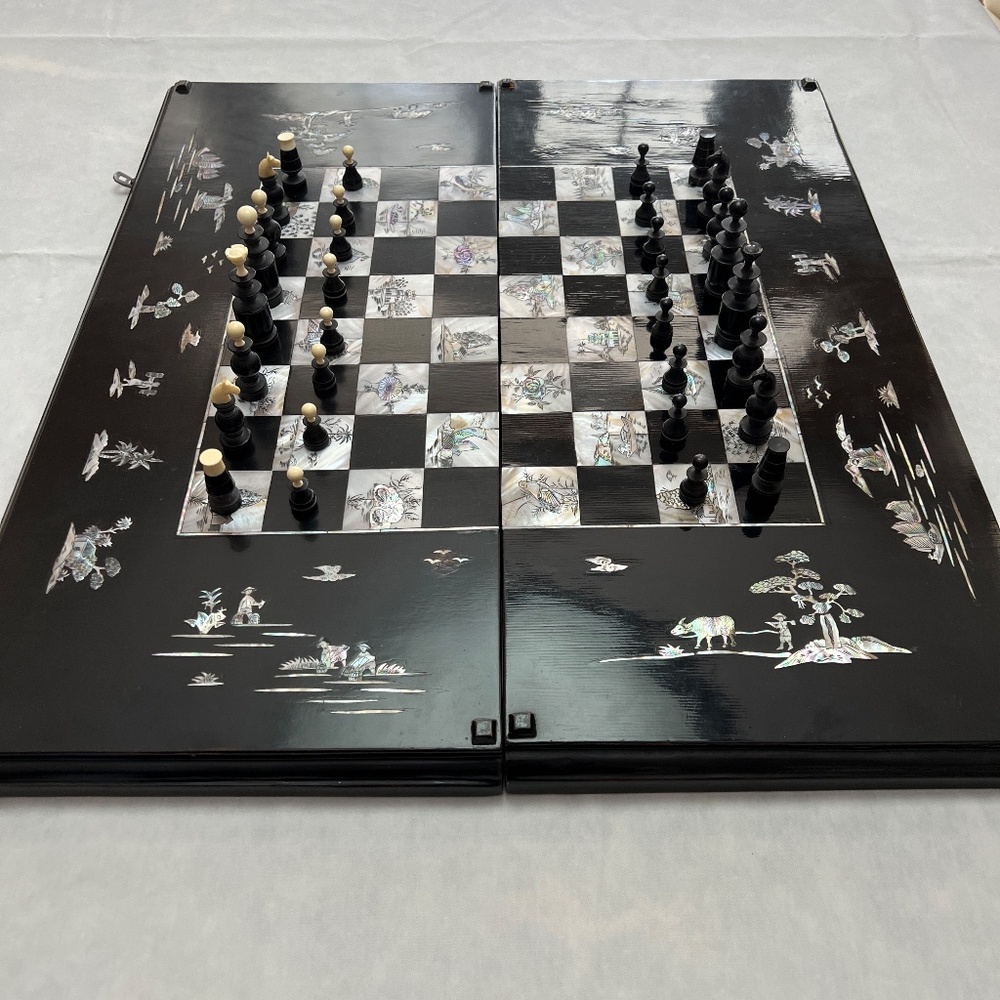 Vintage 1960s Horn Chess & Backgammon Set Large Mother of Pearl Inlaid Board - Picture 3 of 16